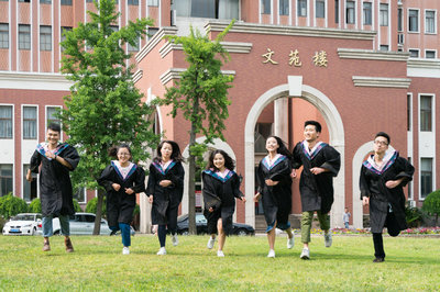 中國傳媒大學(xué)在職研究生 中國傳媒大學(xué)在職研究生