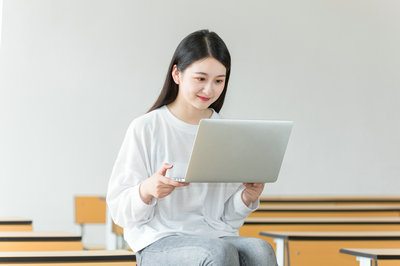 中國(guó)傳媒大學(xué)在職研究生 中國(guó)傳媒大學(xué)在職研究生